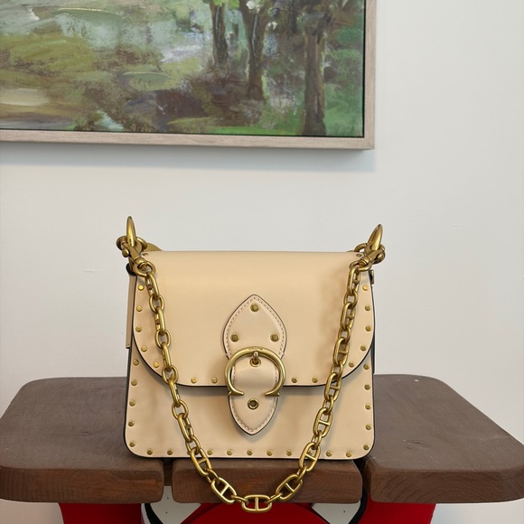 Handbags - Coach Beat 18